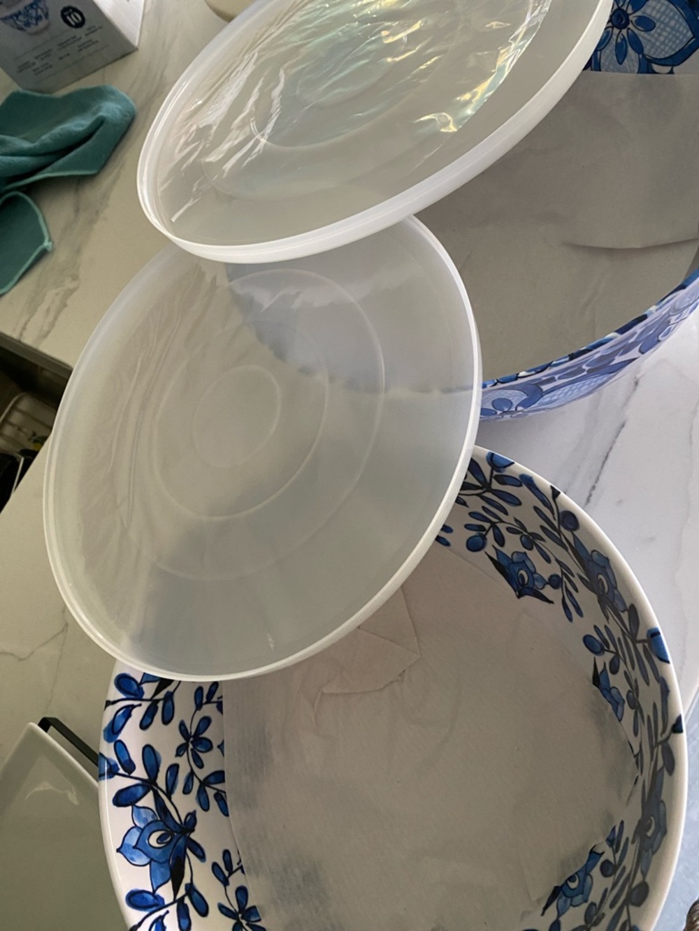 Member's Mark French Country Blue Floral Melamine Bowl Set with Lids - Picture 6 of 14